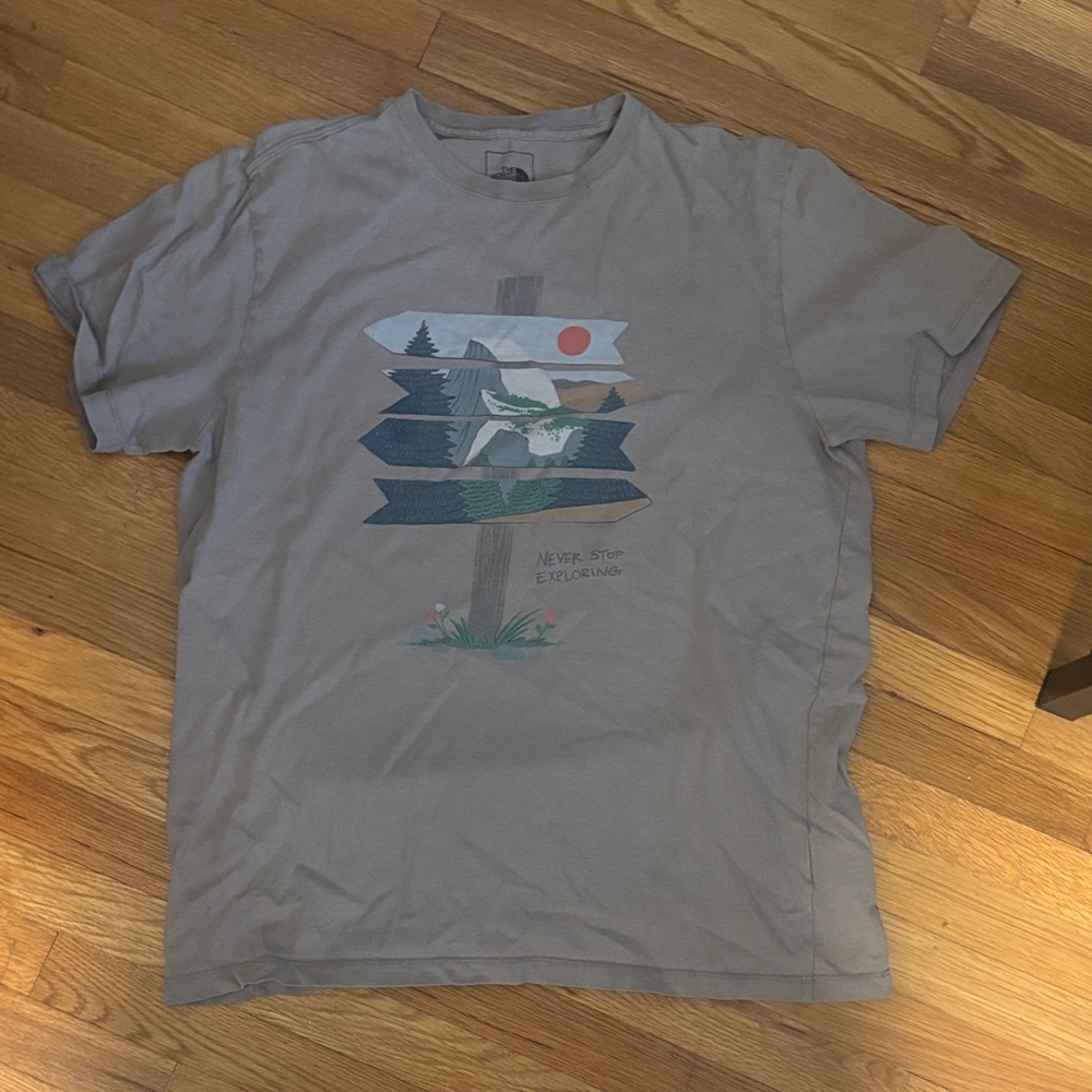 Men's Gray Graphic T-Shirt